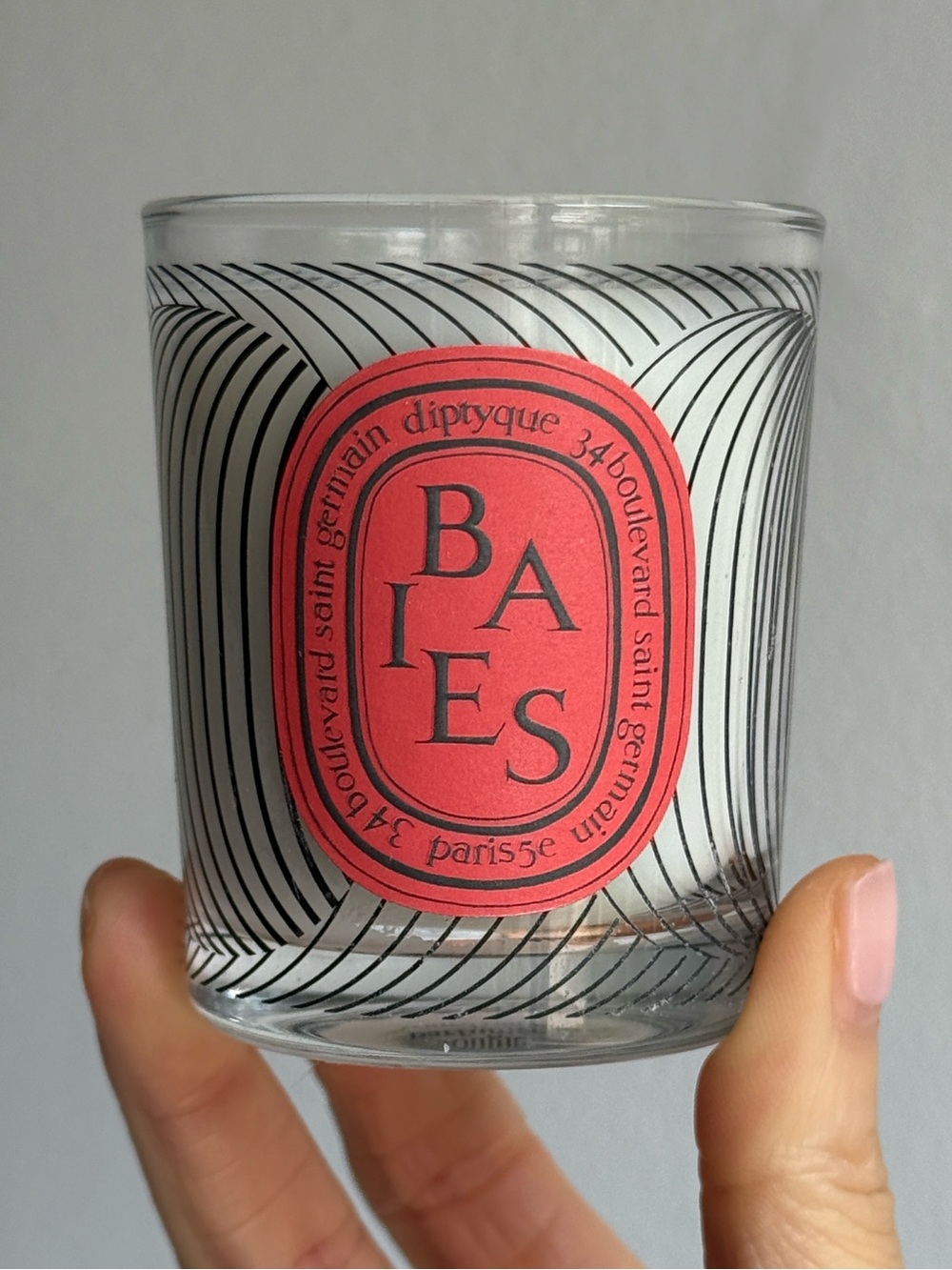 Dyptique "Baies" Dancing Oval Candle 2.4 oz